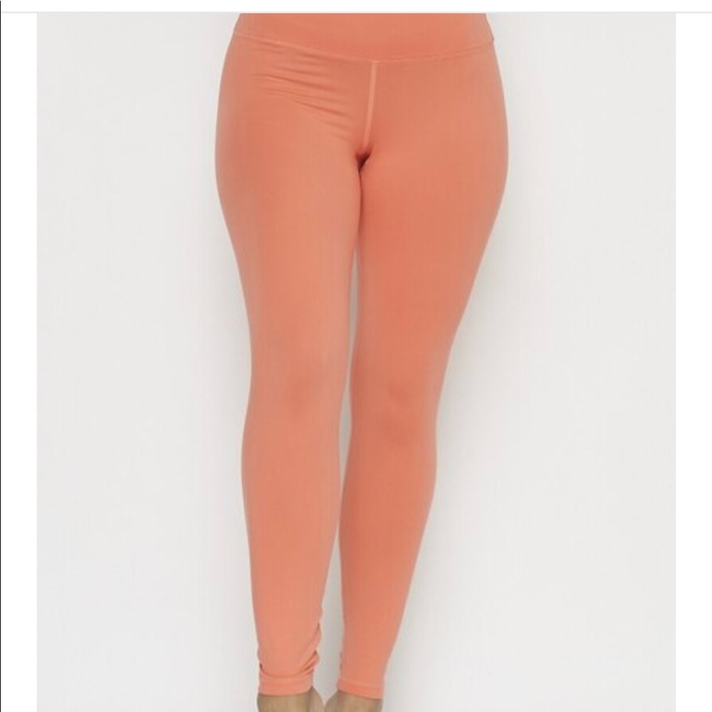 New! Solmi Yoga Leggings - Picture 3 of 4
